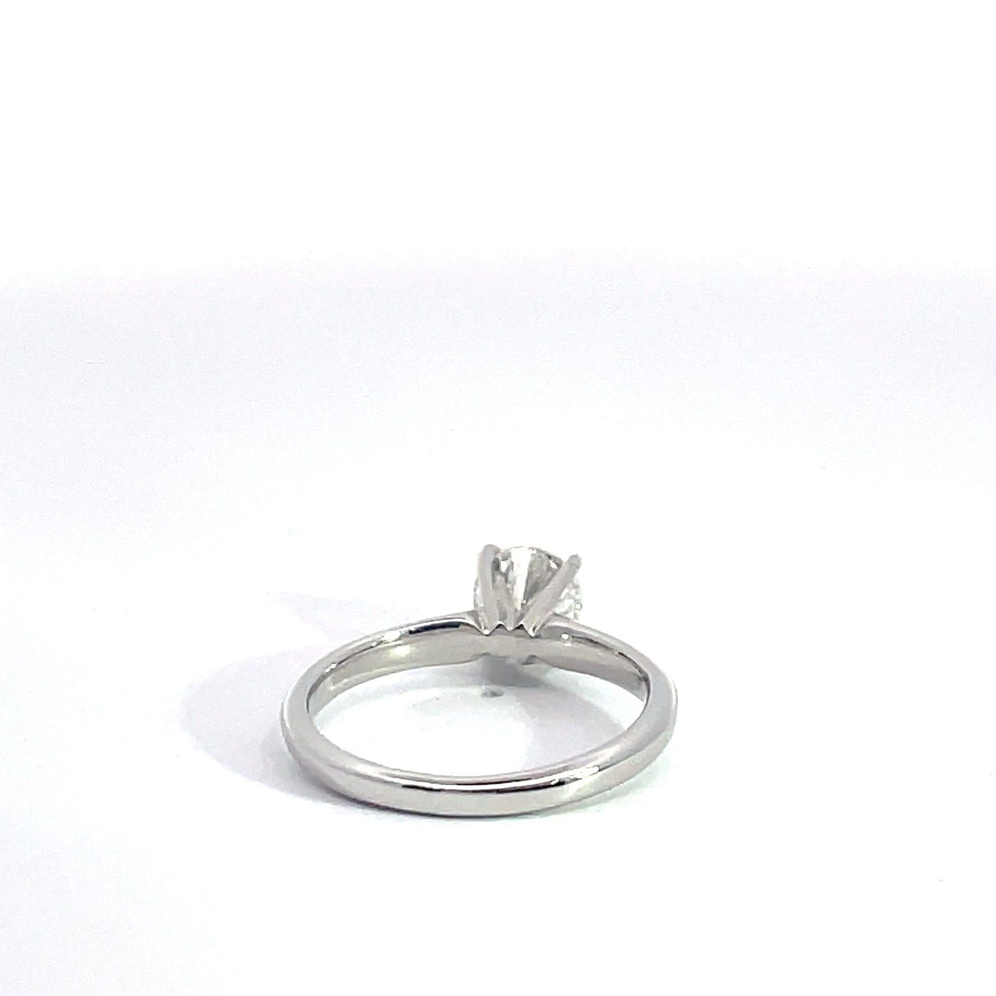 18kt White Gold Solitaire Diamond Engagement Ring 0.70ctw